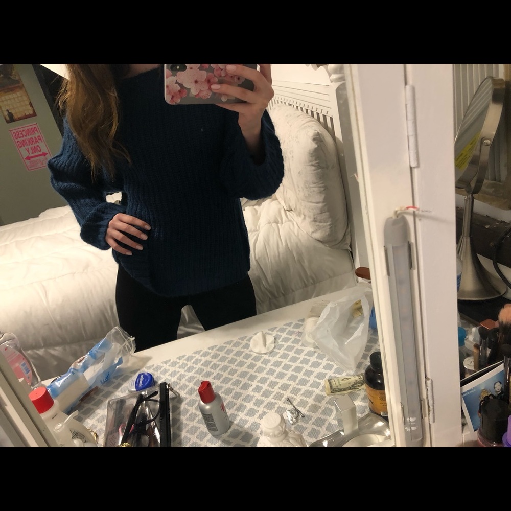 Uniqlo sweater